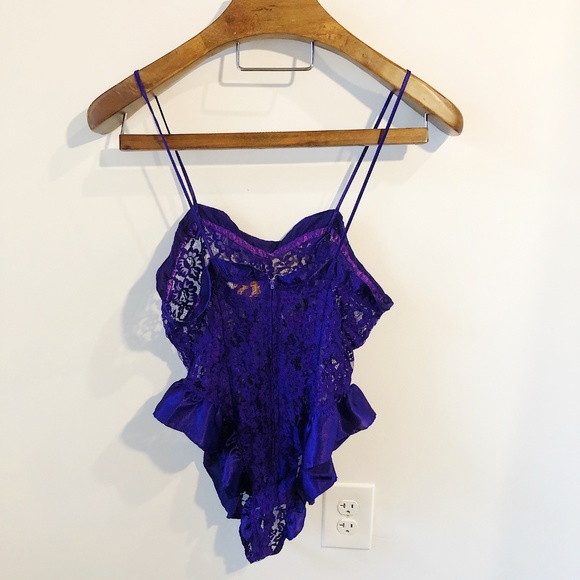 VICTORIA'S SECRET VINTAGE 80s LACE TEDDY BODYSUIT - Picture 2 of 5